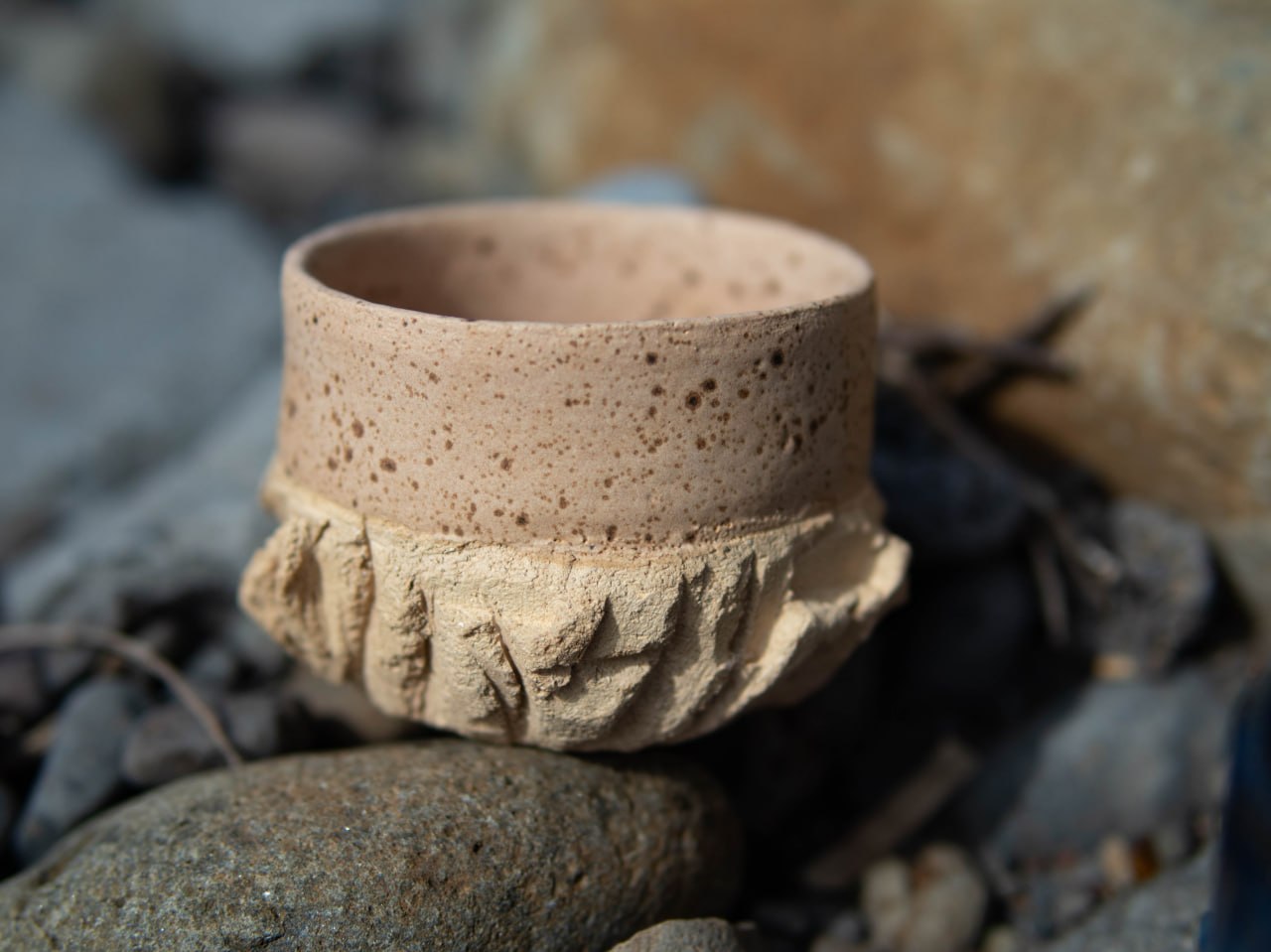 Cliff-Inspired Ceramic Mug — 4